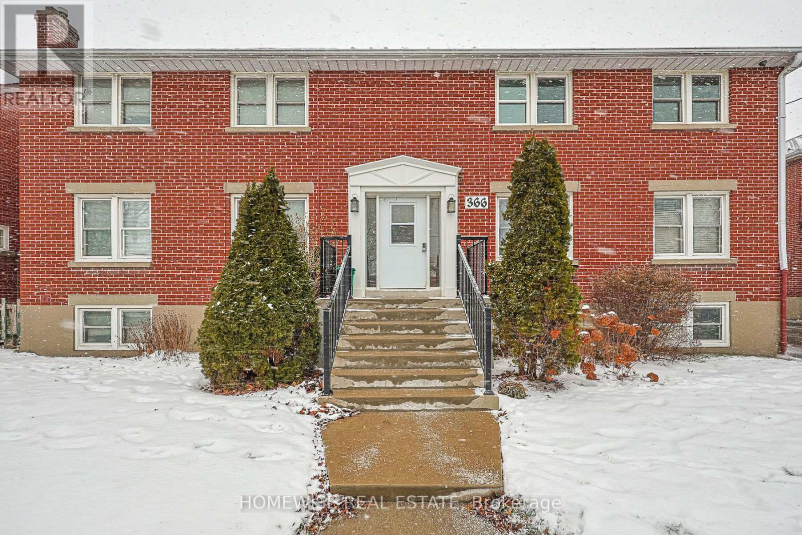 4 - 366 MARY STREET N, Oshawa, Ontario