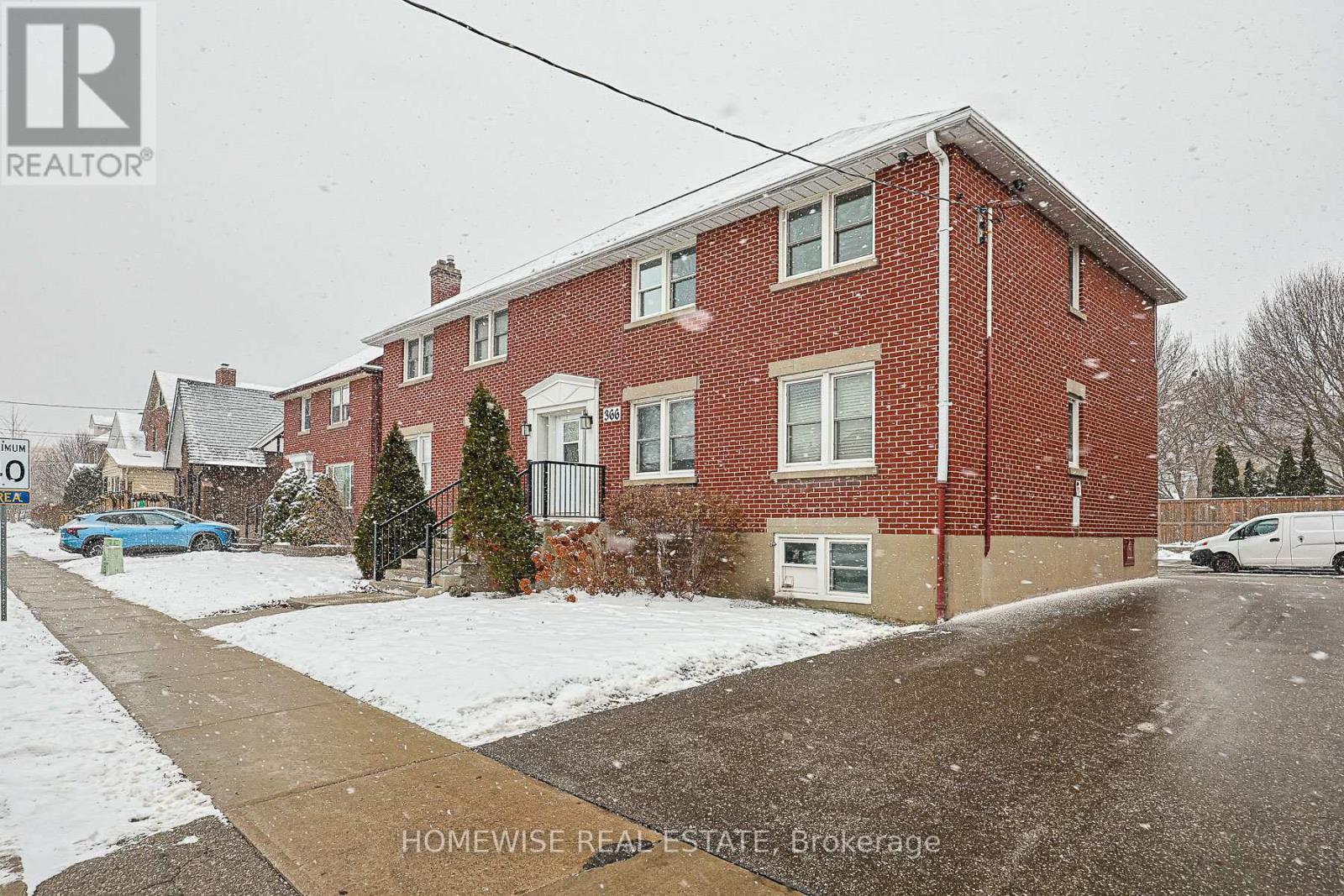 4 - 366 Mary Street N, Oshawa, Ontario  L1G 5C8 - Photo 2 - E12637446