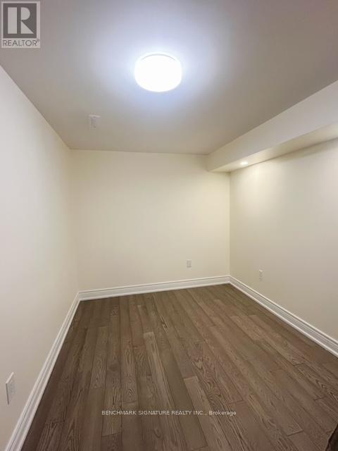 1300 Blencowe Cres (Bsmt) Crescent, Newmarket, Ontario  L3X 0C4 - Photo 10 - N12637372