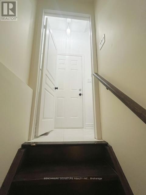 1300 Blencowe Cres (Bsmt) Crescent, Newmarket, Ontario  L3X 0C4 - Photo 6 - N12637372