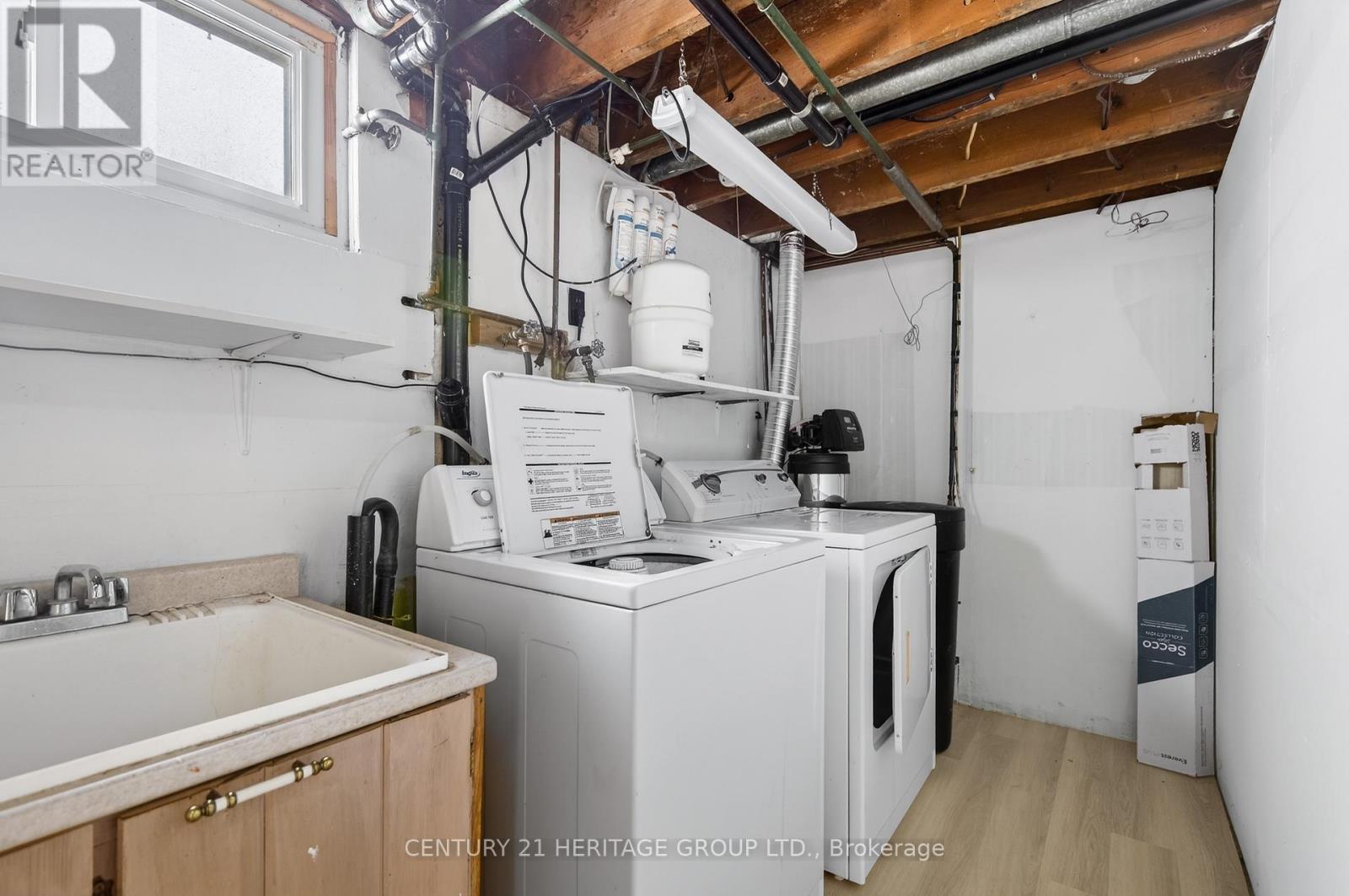 35 Argyle Avenue, Orillia, Ontario  L3V 2V5 - Photo 24 - S12377364