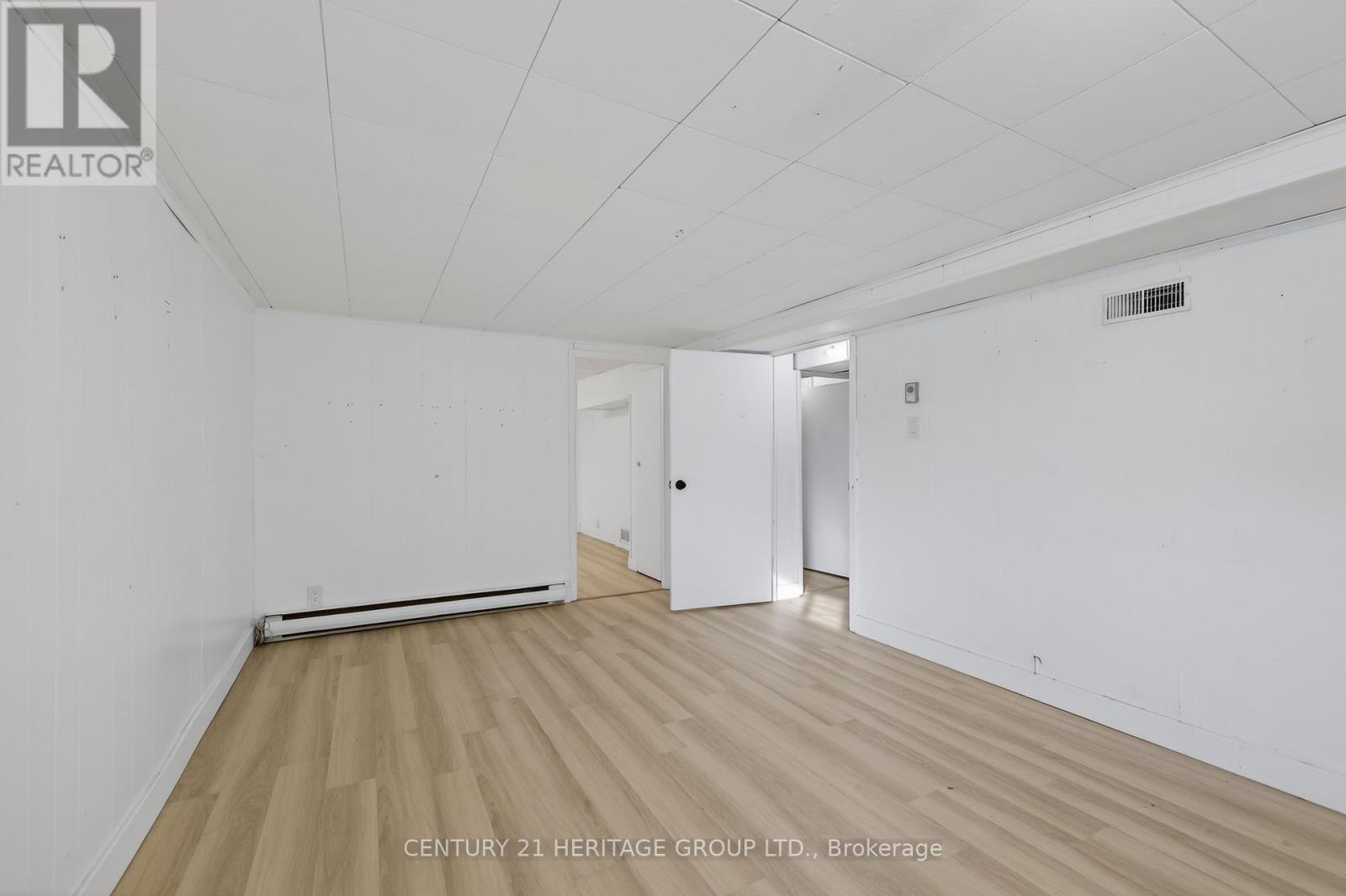 35 Argyle Avenue, Orillia, Ontario  L3V 2V5 - Photo 26 - S12377364