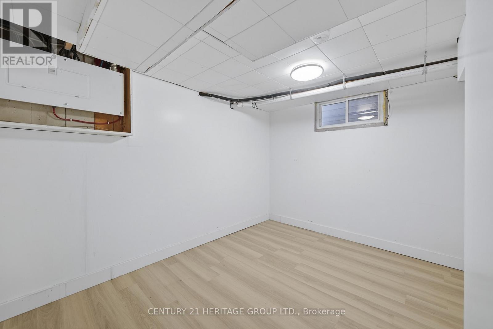 35 Argyle Avenue, Orillia, Ontario  L3V 2V5 - Photo 32 - S12377364