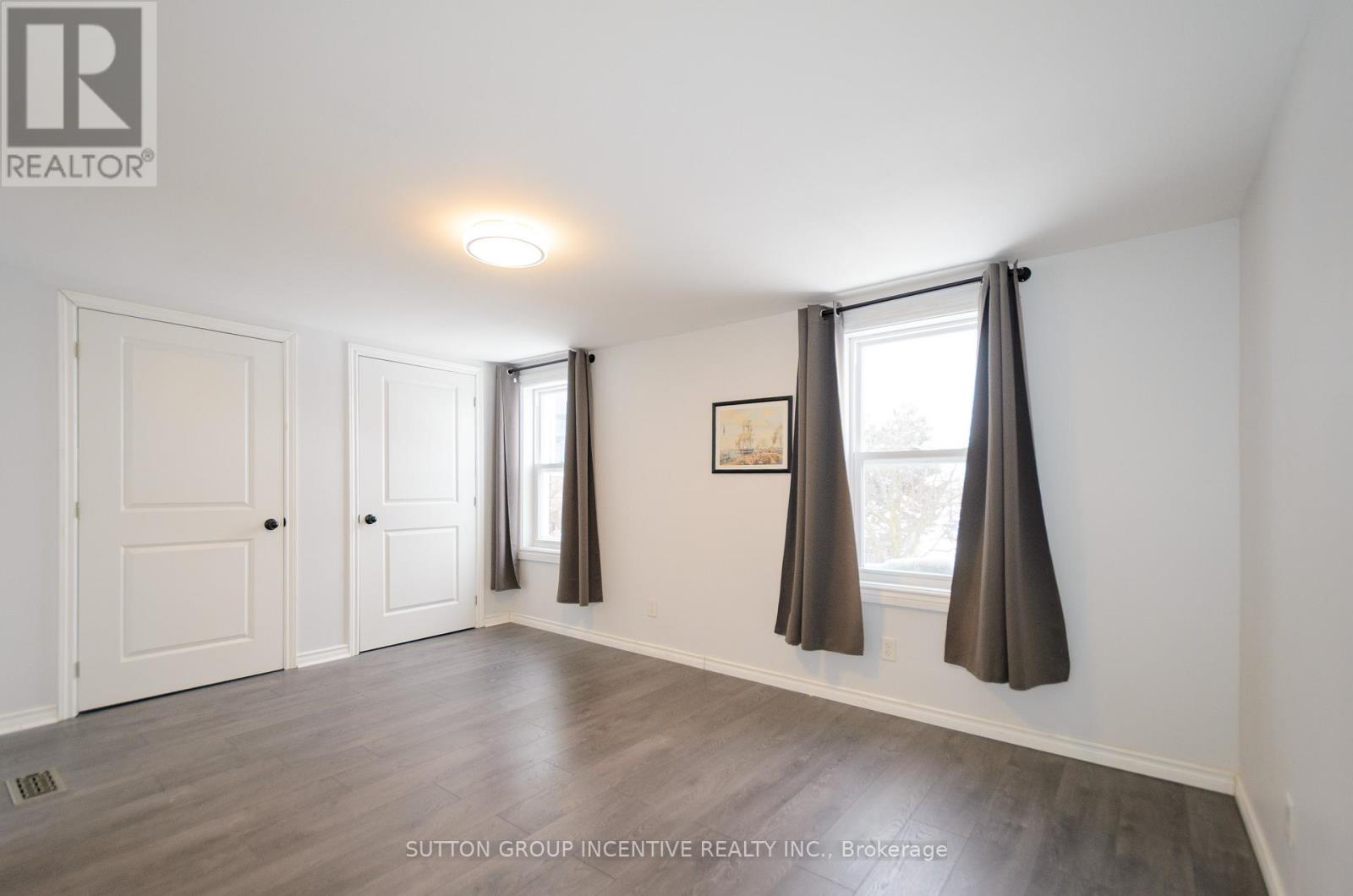 46 Ellen Street, Barrie (Lakeshore), Ontario  L4N 3A4 - Photo 12 - S12637452