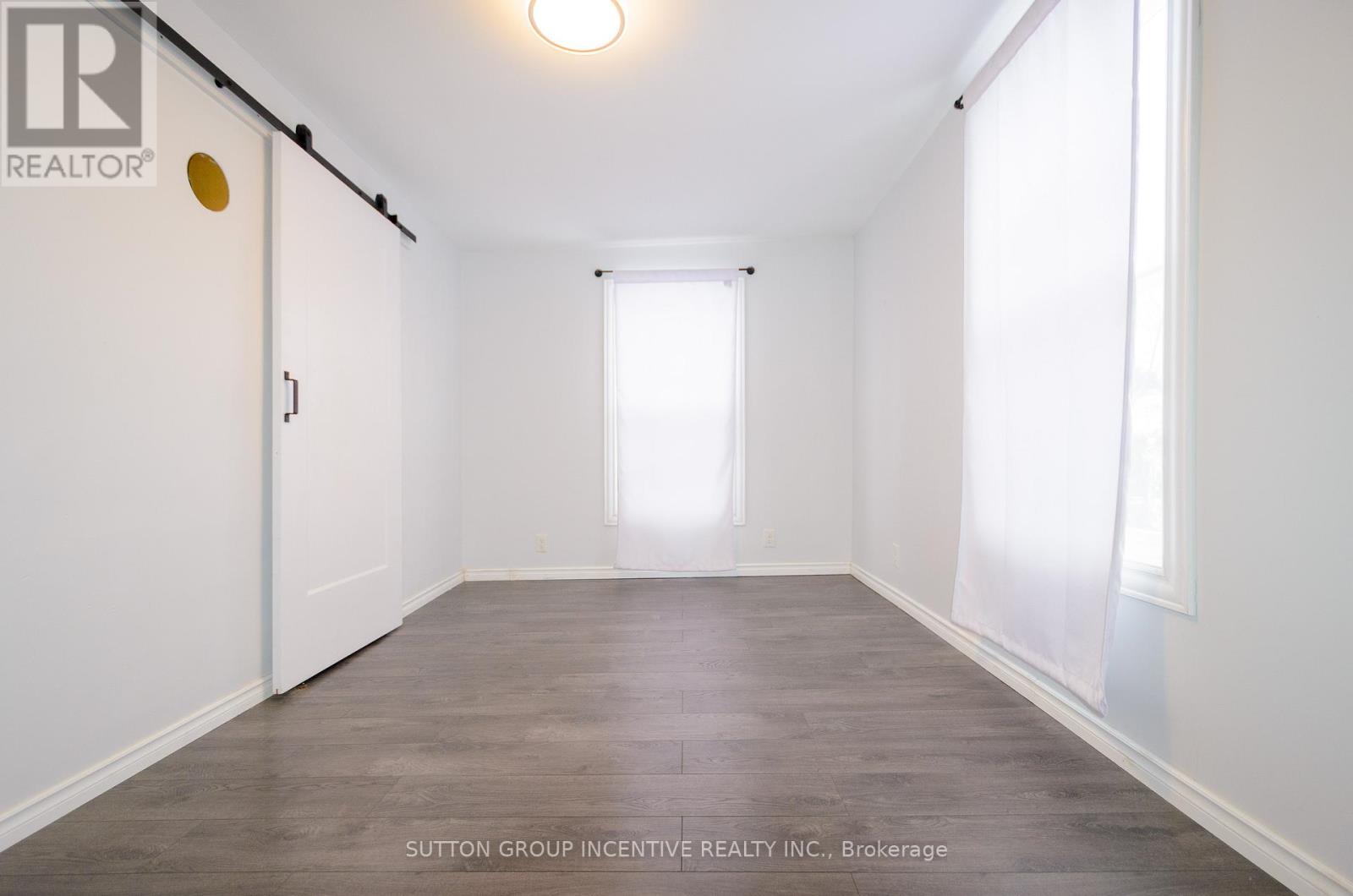 46 Ellen Street, Barrie (Lakeshore), Ontario  L4N 3A4 - Photo 16 - S12637452