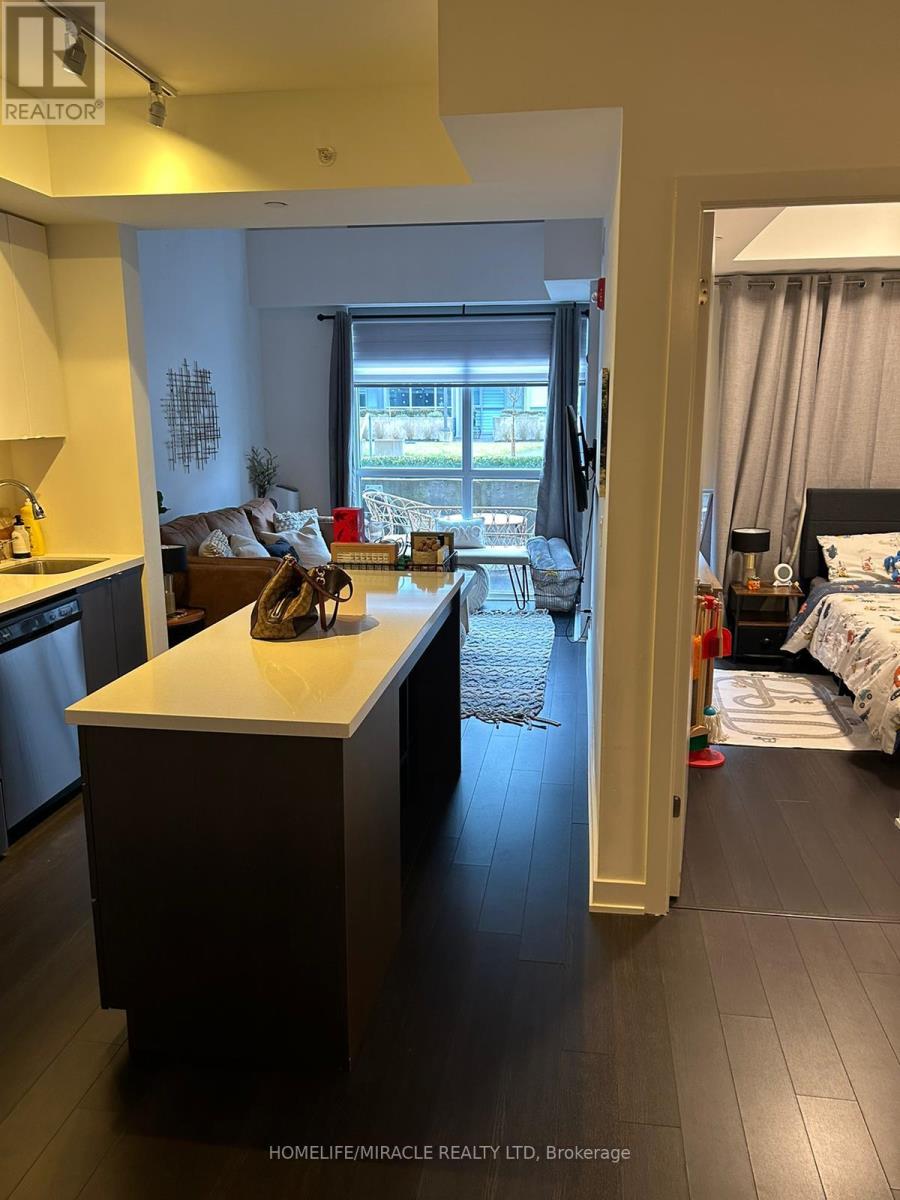 C203 - 5260 Dundas Street W, Burlington, Ontario  L7L 0J7 - Photo 4 - W12637354