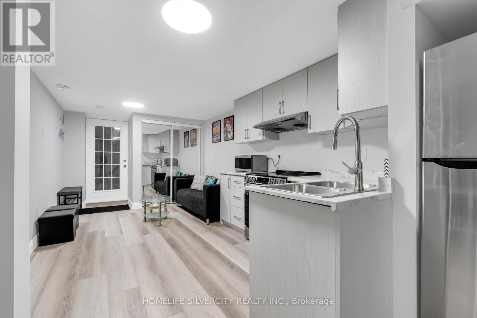 29 Lindridge Avenue, Brampton, Ontario  L6S 3W7 - Photo 19 - W12637370