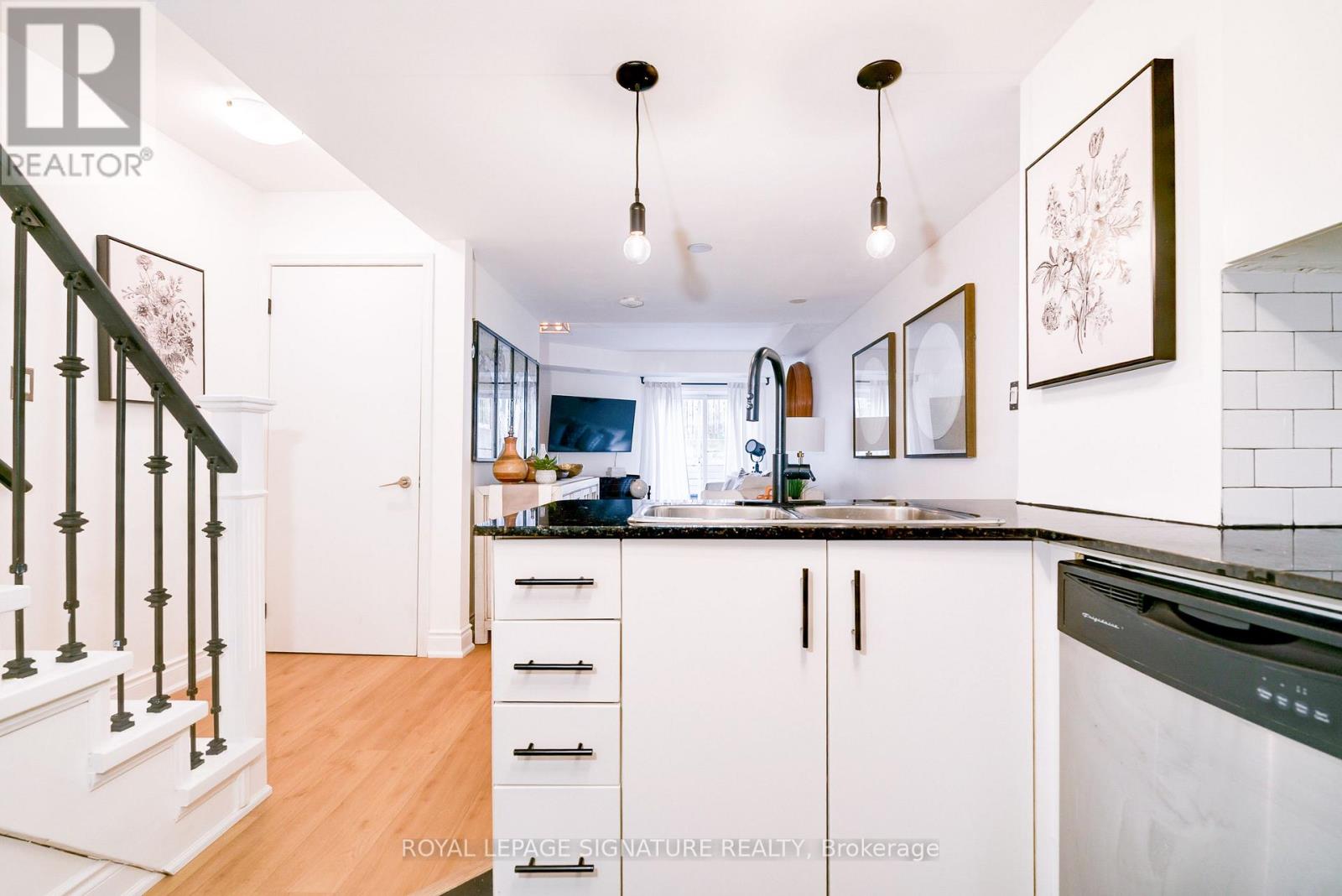 1602 - 28 Laidlaw Street, Toronto, Ontario  M6K 1X2 - Photo 10 - W12637384