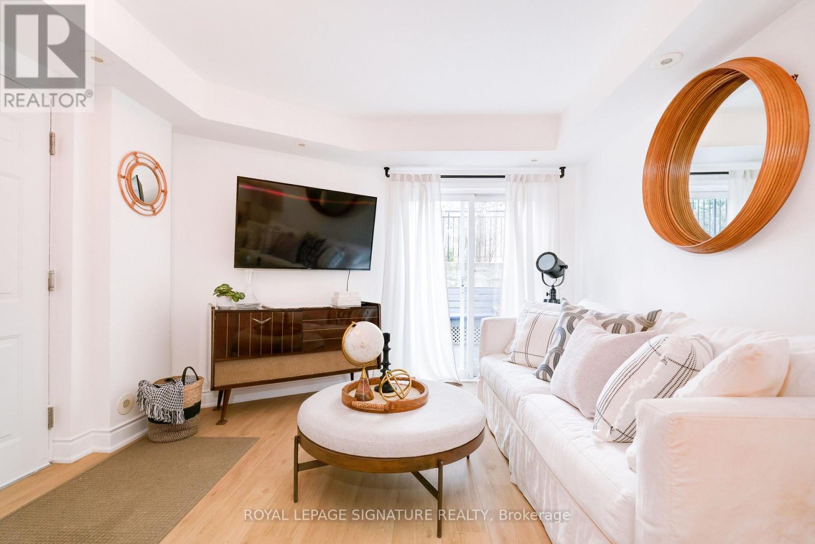 1602 - 28 Laidlaw Street, Toronto, Ontario  M6K 1X2 - Photo 2 - W12637384