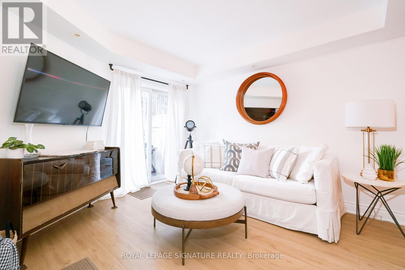 1602 - 28 Laidlaw Street, Toronto, Ontario  M6K 1X2 - Photo 3 - W12637384