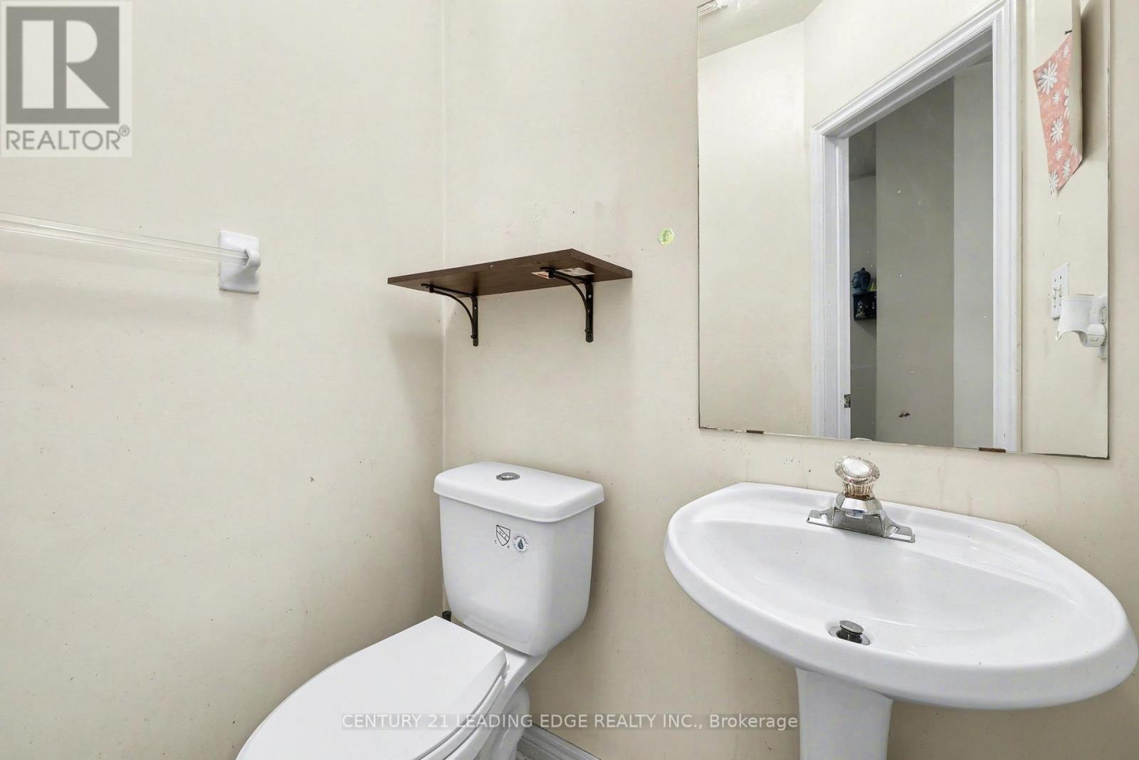 5 Traymore Street, Brampton, Ontario  L7A 2G2 - Photo 13 - W12637388