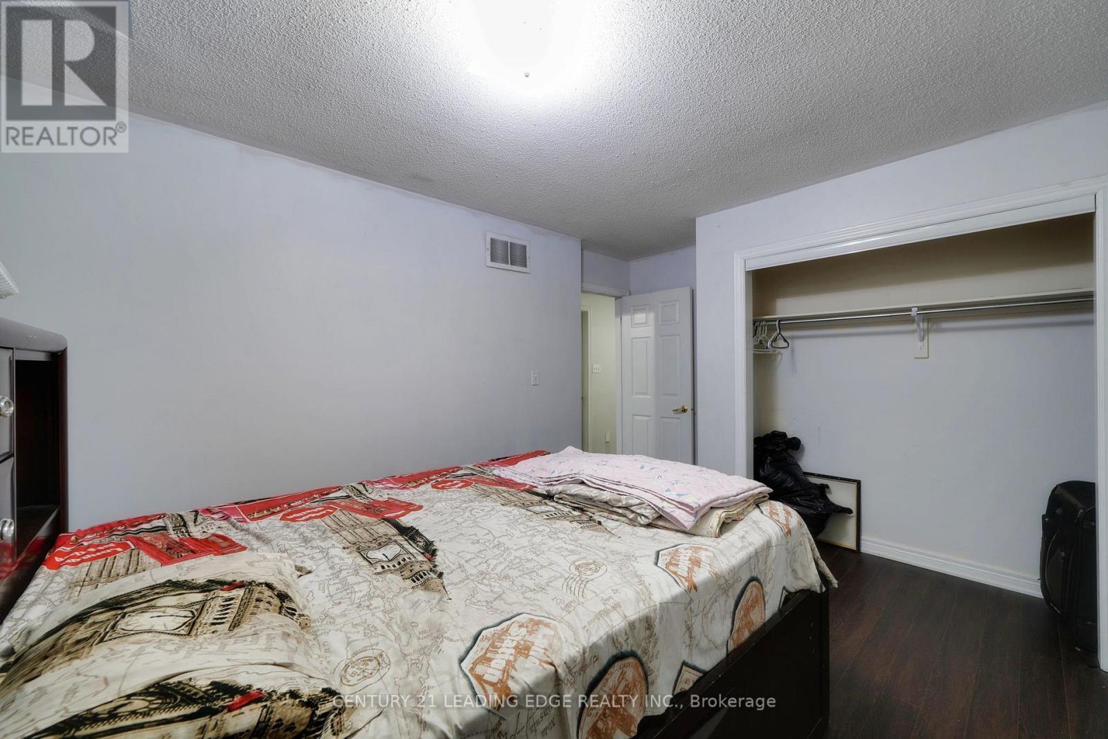 5 Traymore Street, Brampton, Ontario  L7A 2G2 - Photo 17 - W12637388