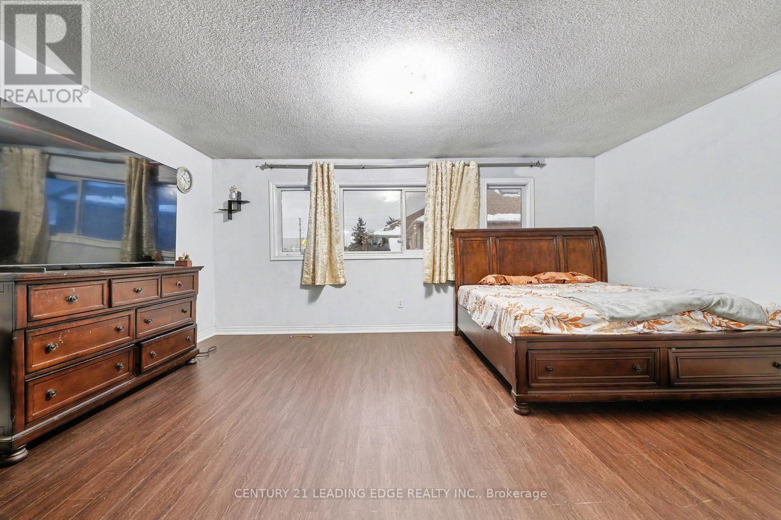 5 Traymore Street, Brampton, Ontario  L7A 2G2 - Photo 18 - W12637388