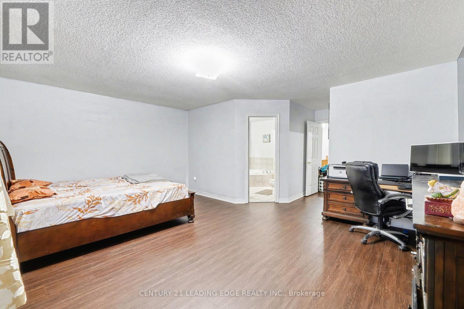 5 Traymore Street, Brampton, Ontario  L7A 2G2 - Photo 19 - W12637388