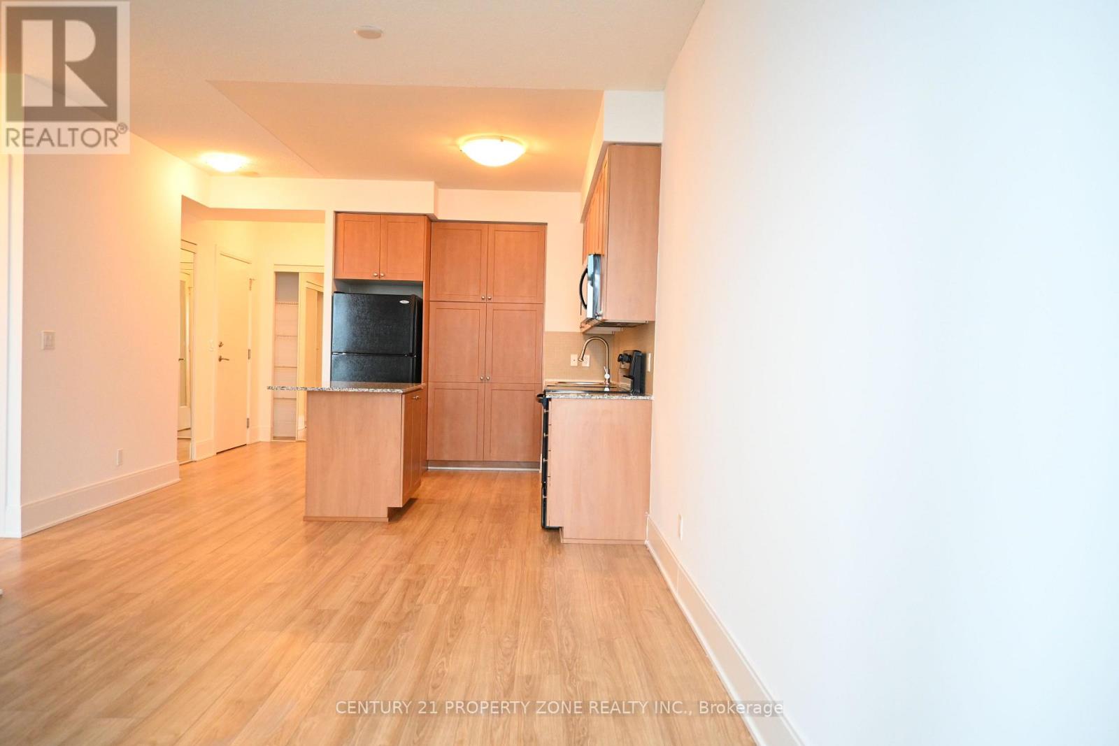 2401 - 330 Burnhamthorpe Road W, Mississauga, Ontario  L5B 0E1 - Photo 12 - W12637402
