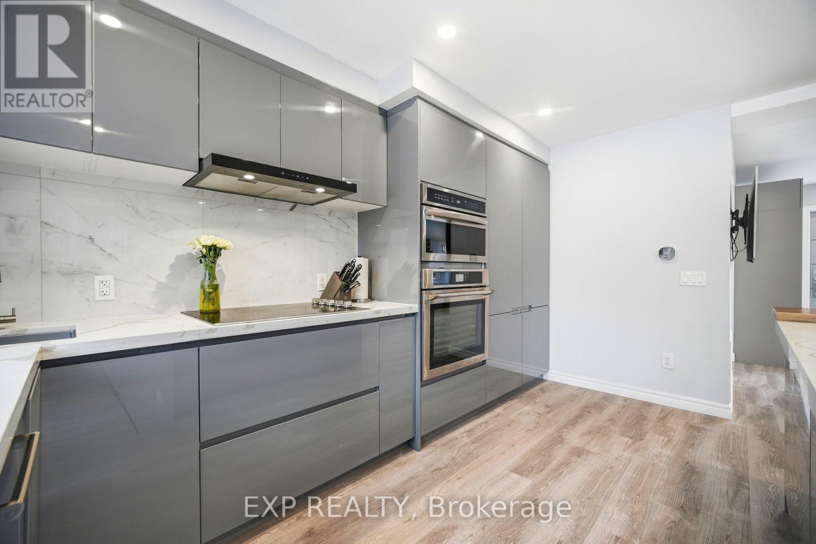 24 Chudleigh Road, Toronto, Ontario  M6E 1Y9 - Photo 22 - W12637408