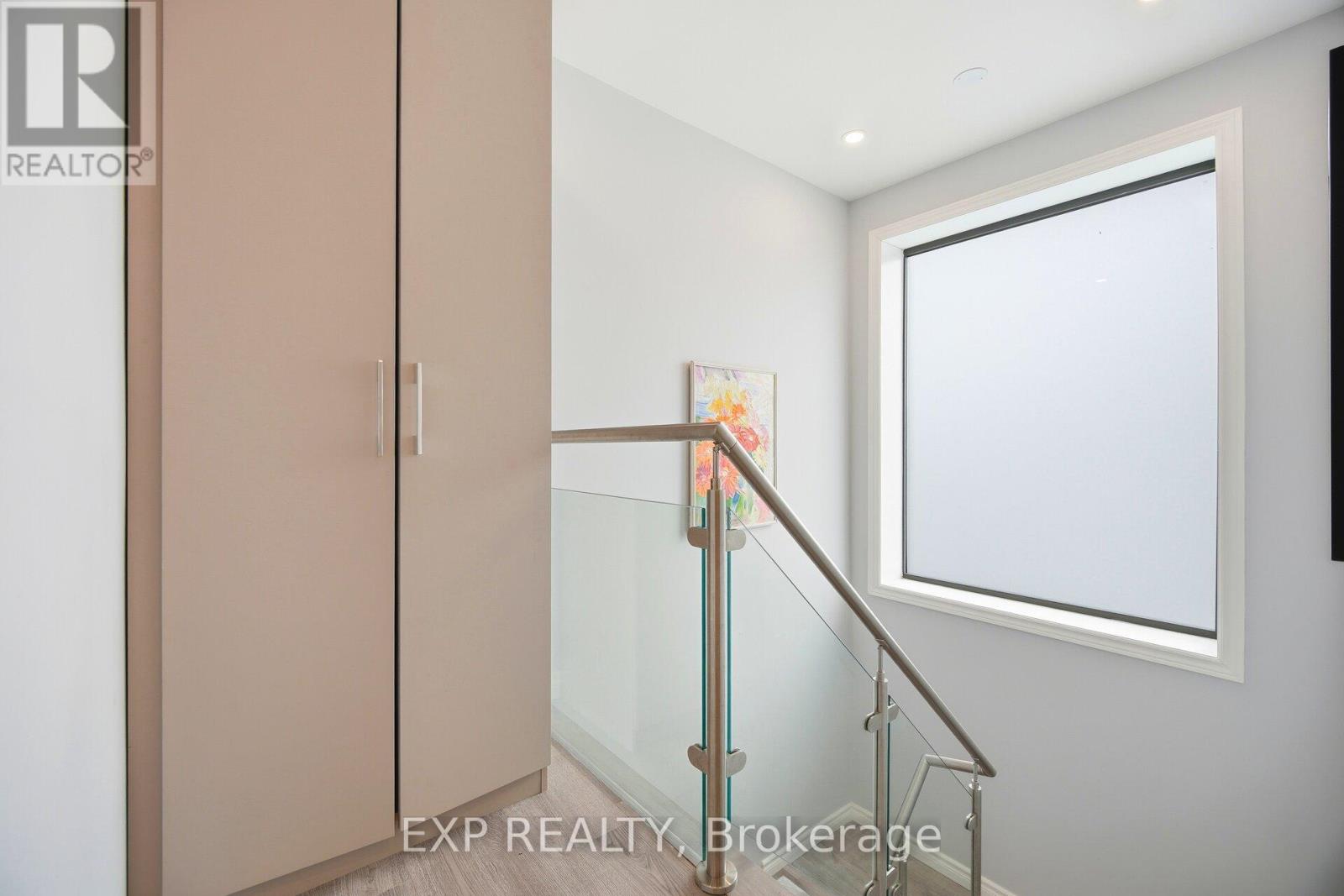 24 Chudleigh Road, Toronto, Ontario  M6E 1Y9 - Photo 27 - W12637408