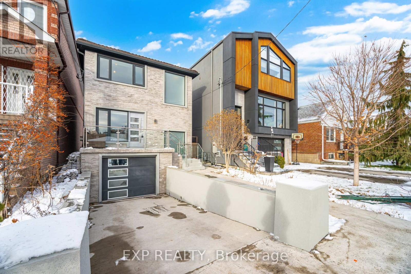 24 Chudleigh Road, Toronto, Ontario  M6E 1Y9 - Photo 3 - W12637408