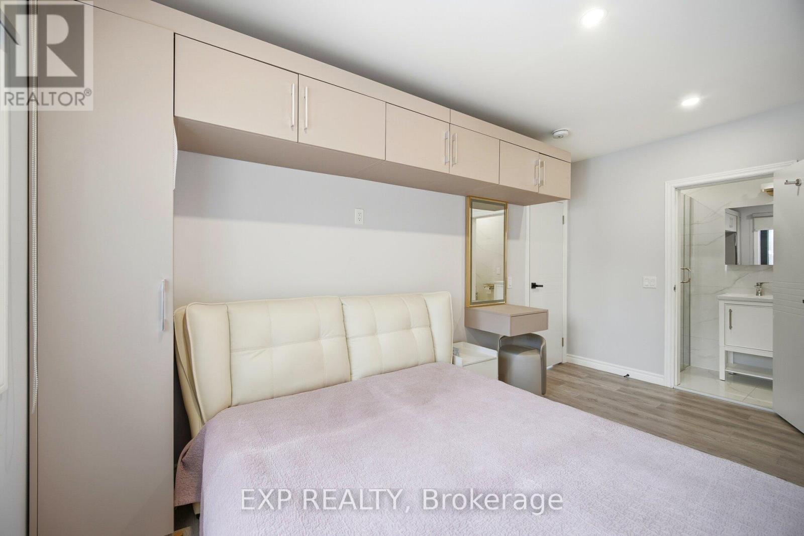 24 Chudleigh Road, Toronto, Ontario  M6E 1Y9 - Photo 30 - W12637408