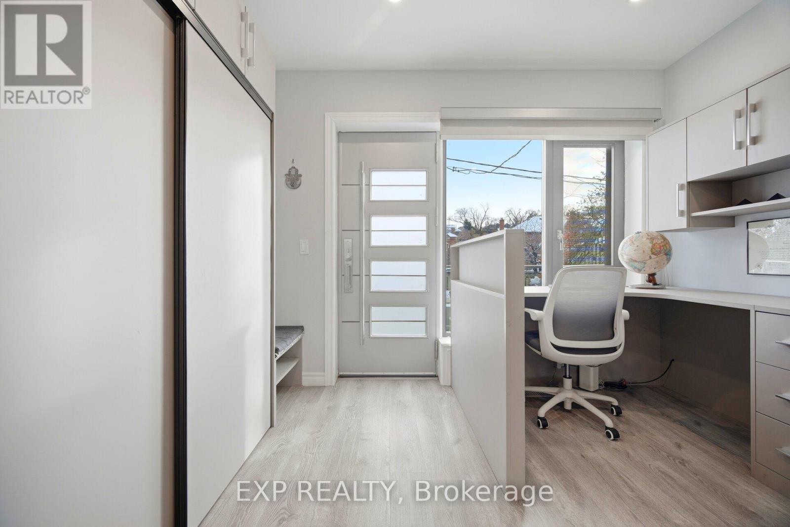 24 Chudleigh Road, Toronto, Ontario  M6E 1Y9 - Photo 8 - W12637408