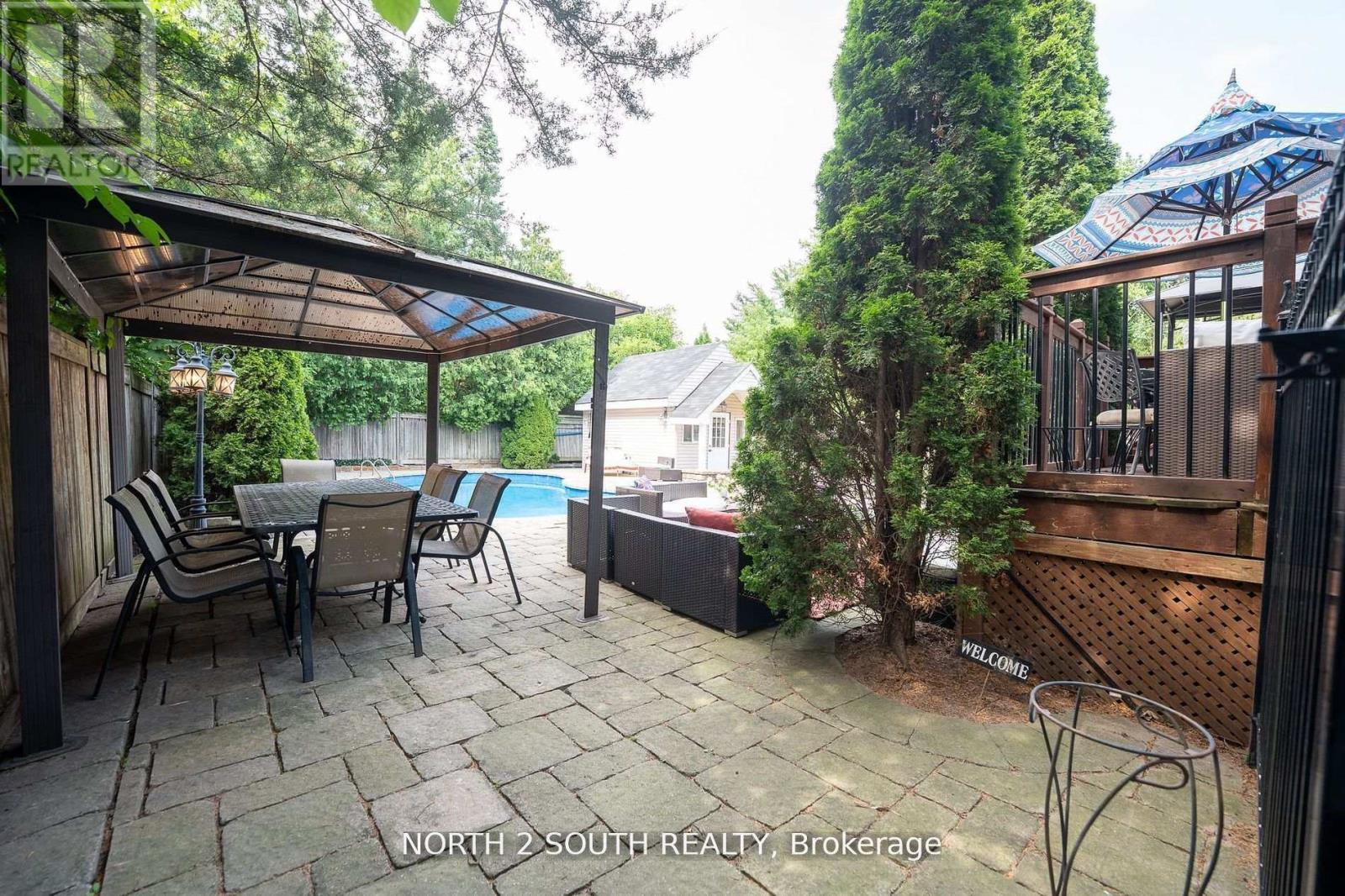 339 Burnhamthorpe Road, Toronto, Ontario  M9B 2A2 - Photo 37 - W12637418