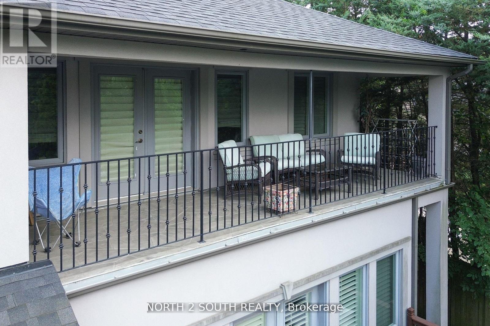 339 Burnhamthorpe Road, Toronto, Ontario  M9B 2A2 - Photo 39 - W12637418