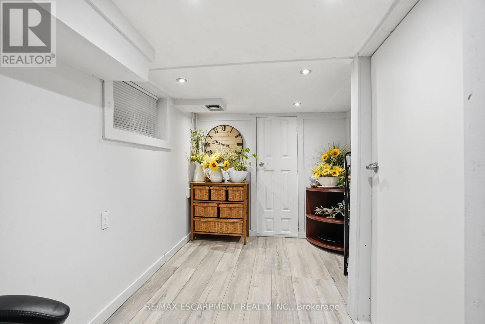 81 Simcoe Street E, Hamilton (North End), Ontario  L8L 3N3 - Photo 39 - X12637338