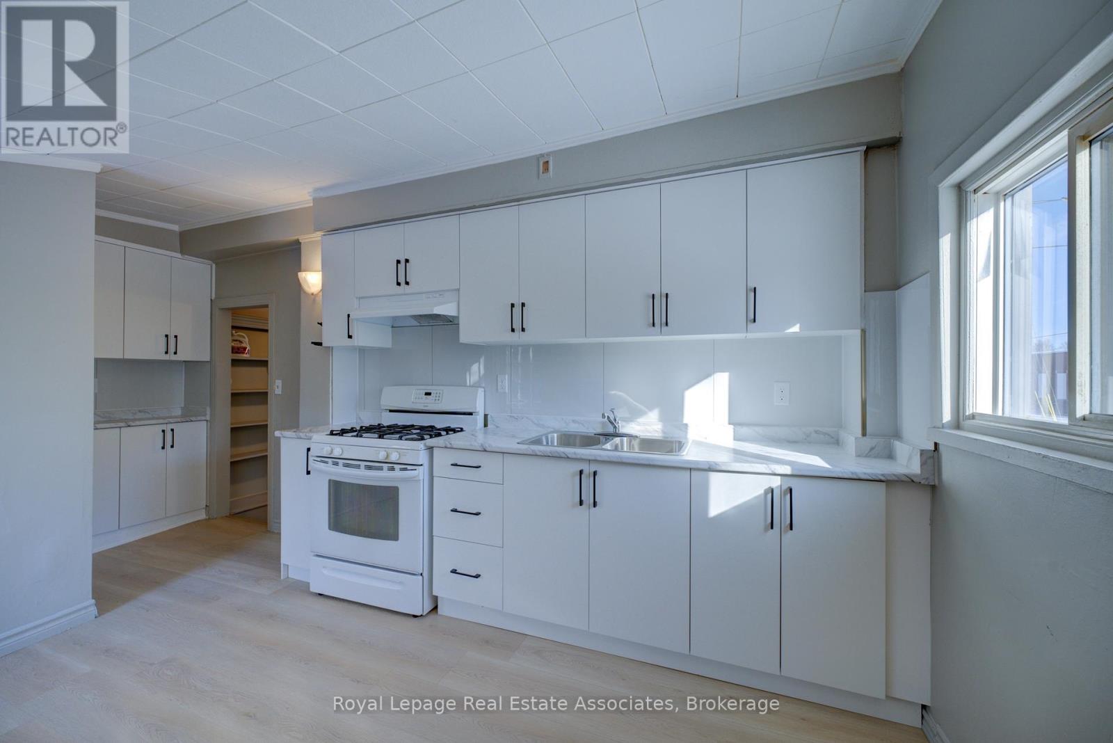 1 - 24 DUKE STREET, Brantford, Ontario