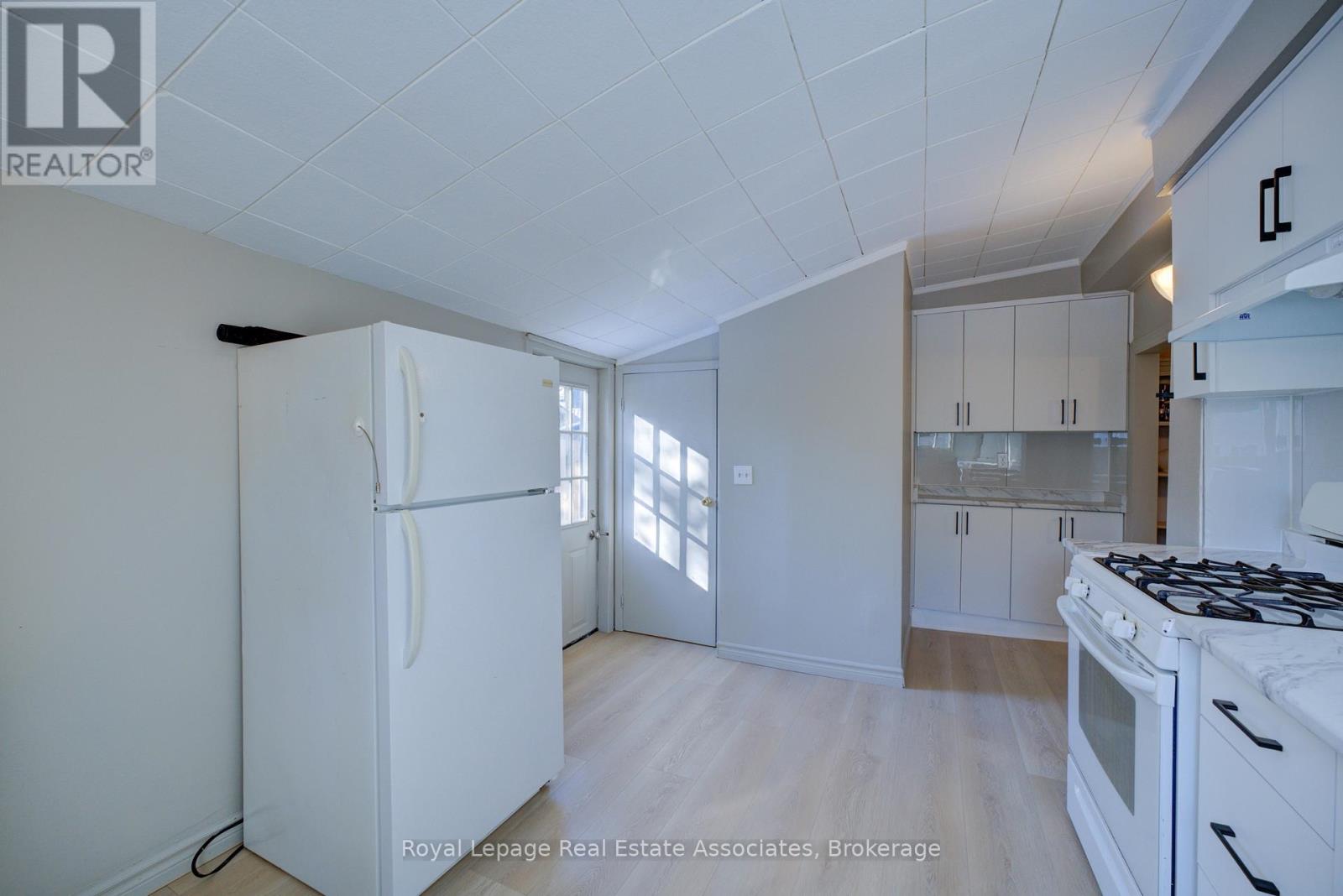 1 - 24 Duke Street, Brantford, Ontario  N3T 3T4 - Photo 10 - X12637366