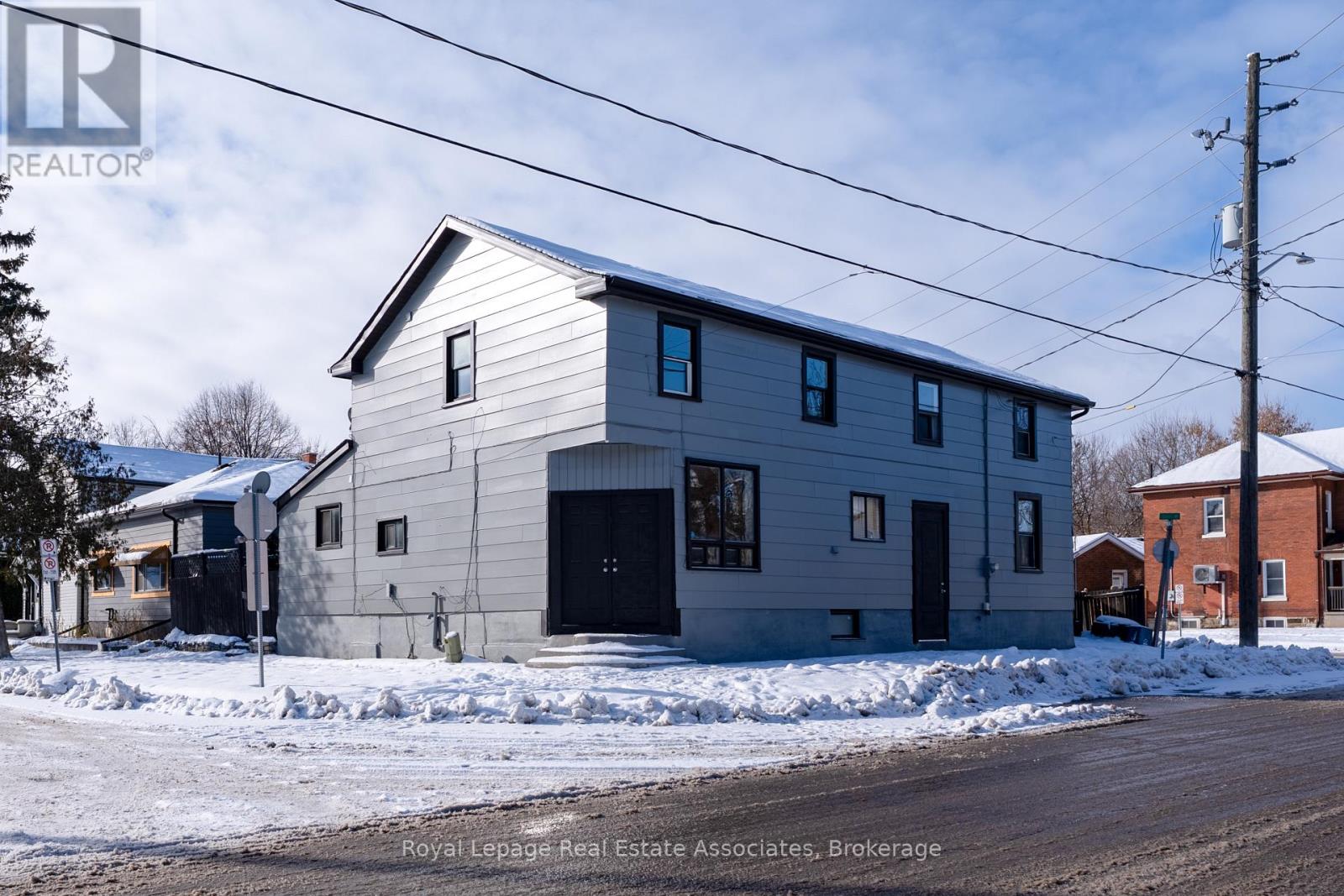 1 - 24 Duke Street, Brantford, Ontario  N3T 3T4 - Photo 2 - X12637366