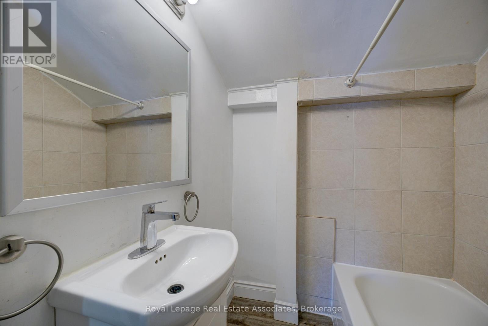 3 - 24 Duke Street S, Brantford, Ontario  N3T 3T4 - Photo 19 - X12637368