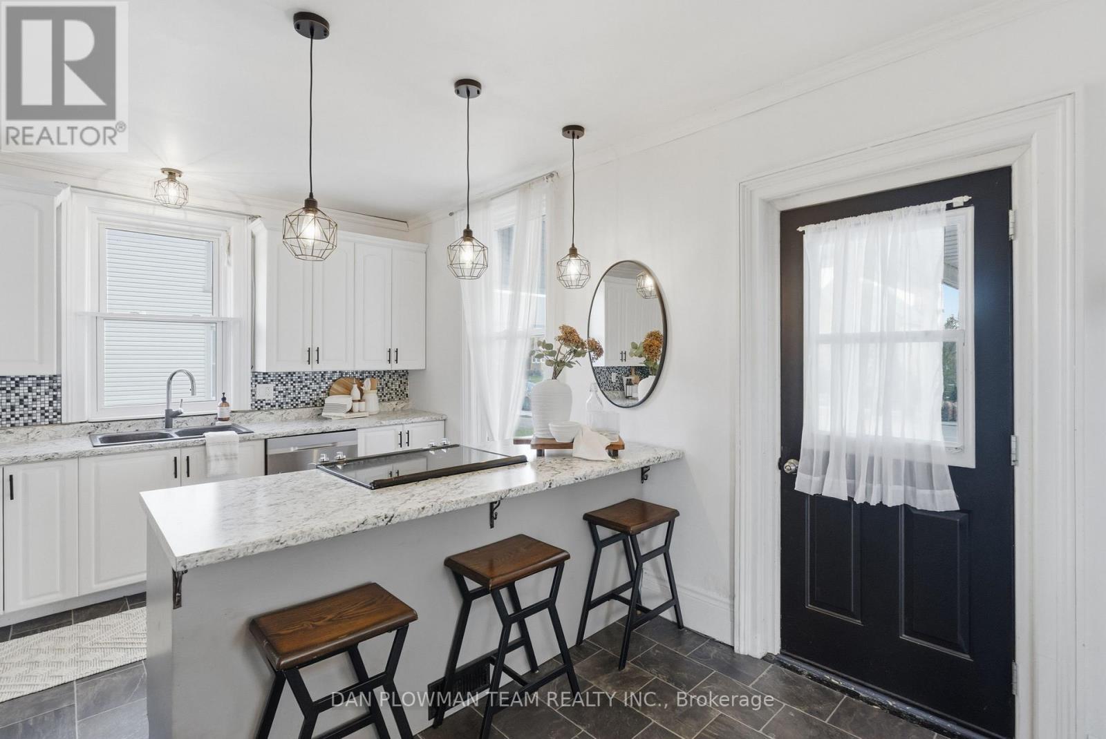 11 King Street W, Kawartha Lakes, Ontario  K0L 2W0 - Photo 16 - X12637438