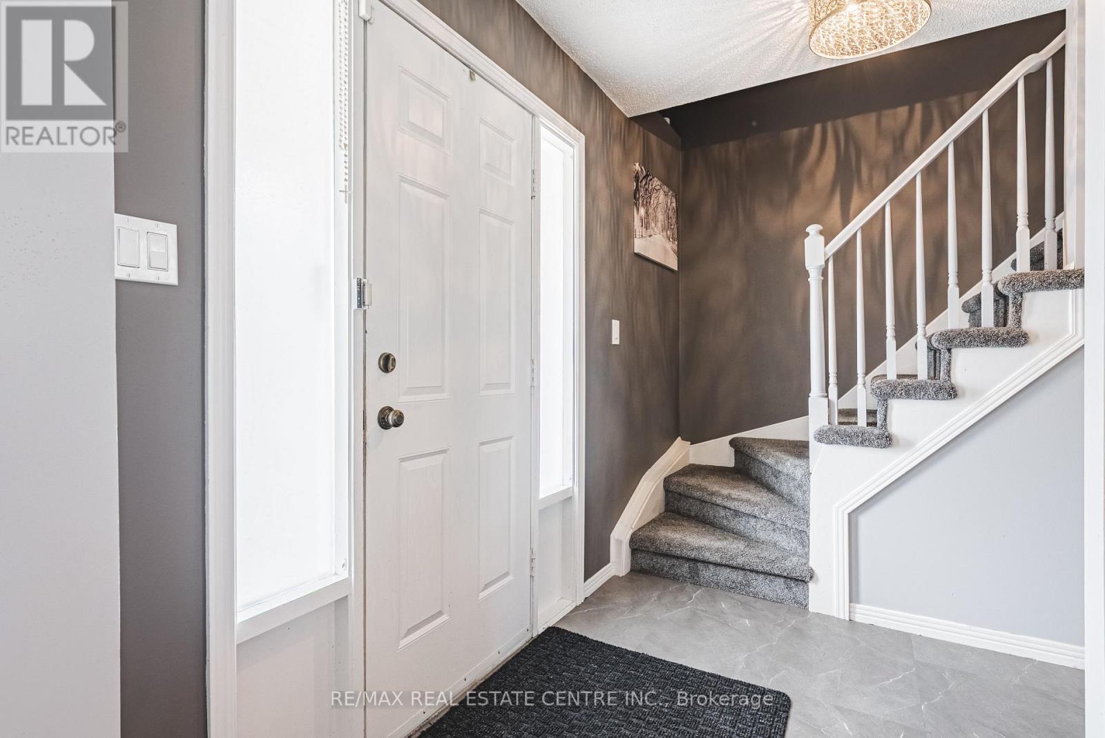 5 Bing Crescent, Hamilton, Ontario  L8E 3Z4 - Photo 5 - X12637440