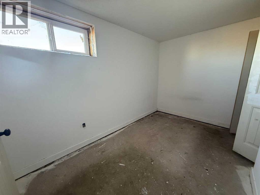 405 2 Avenue E, Bow Island, Alberta T0K 0G0 - Photo 19 - A2263035