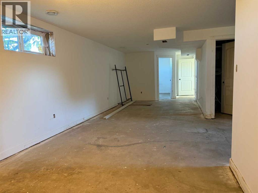 405 2 Avenue E, Bow Island, Alberta T0K 0G0 - Photo 15 - A2263035