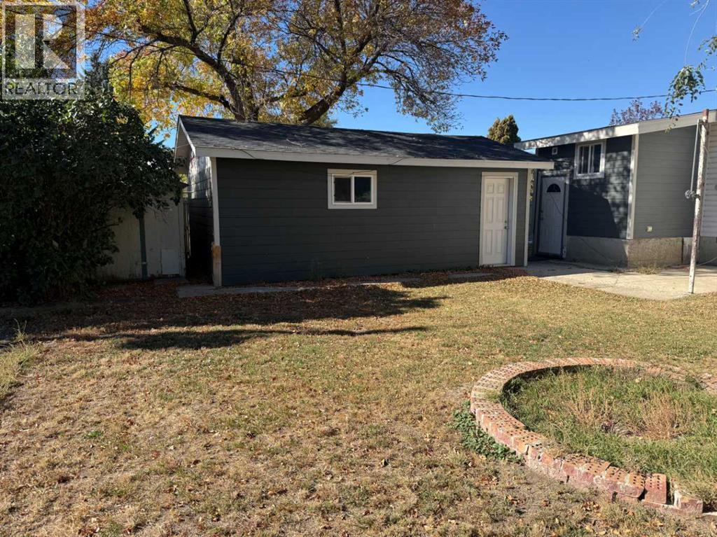 405 2 Avenue E, Bow Island, Alberta T0K 0G0 - Photo 24 - A2263035