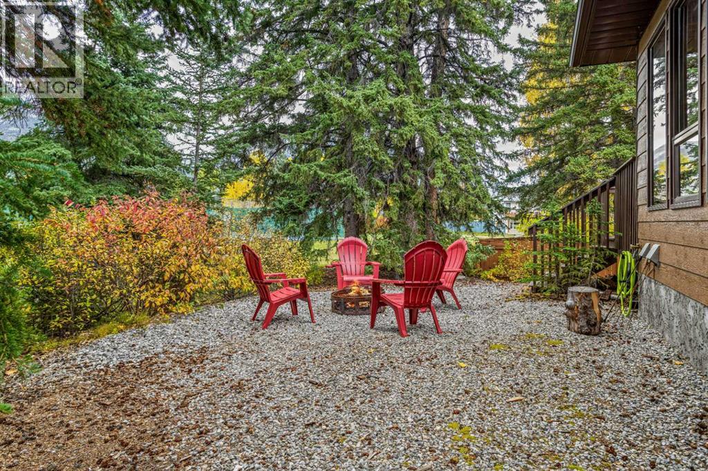 13 Riverview Place, Canmore, Alberta T1W 2B9 - Photo 13 - A2228675