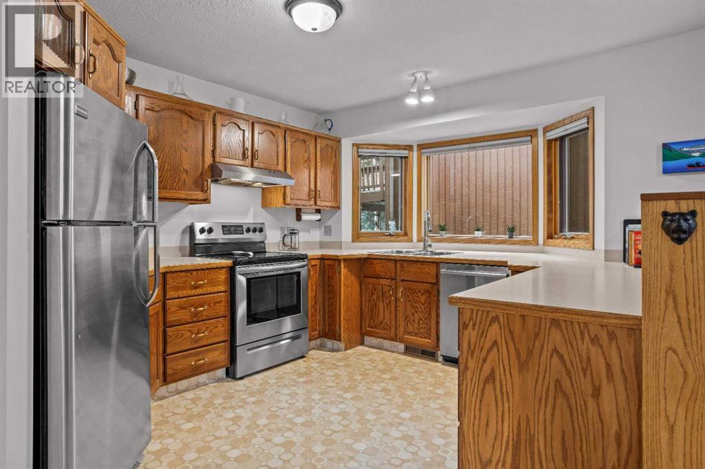 13 Riverview Place, Canmore, Alberta T1W 2B9 - Photo 20 - A2228675