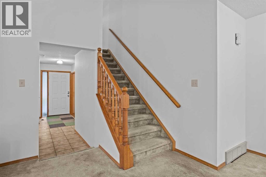 13 Riverview Place, Canmore, Alberta T1W 2B9 - Photo 25 - A2228675