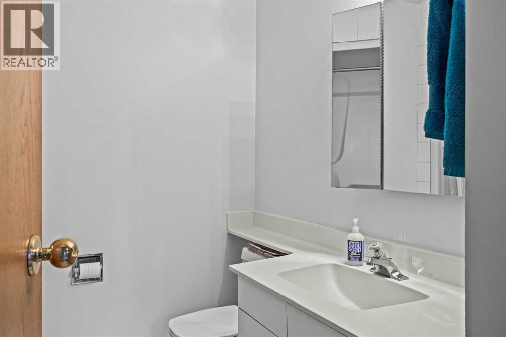 13 Riverview Place, Canmore, Alberta T1W 2B9 - Photo 30 - A2228675