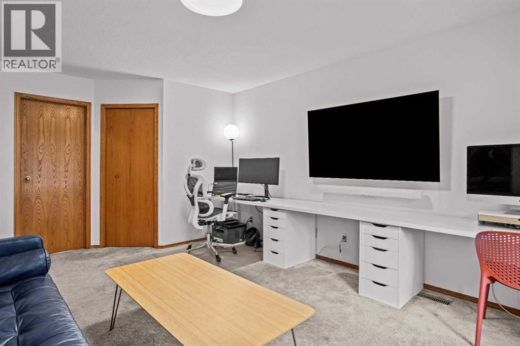 13 Riverview Place, Canmore, Alberta T1W 2B9 - Photo 41 - A2228675