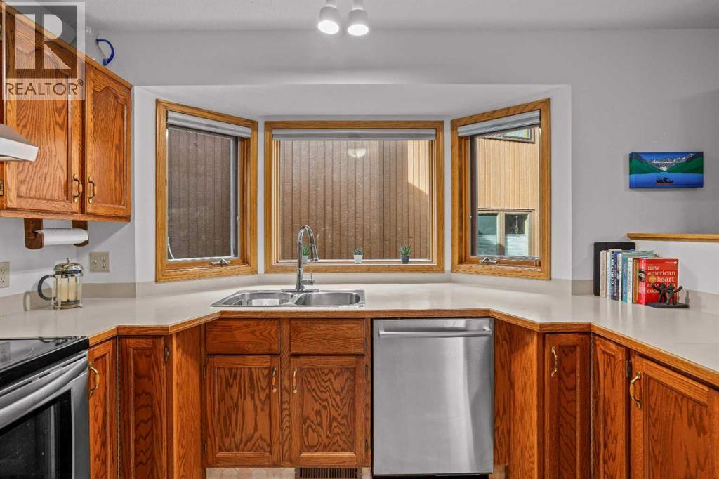 13 Riverview Place, Canmore, Alberta T1W 2B9 - Photo 22 - A2228675