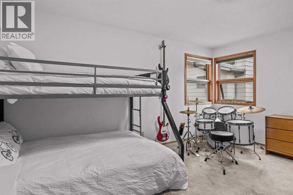 13 Riverview Place, Canmore, Alberta T1W 2B9 - Photo 36 - A2228675