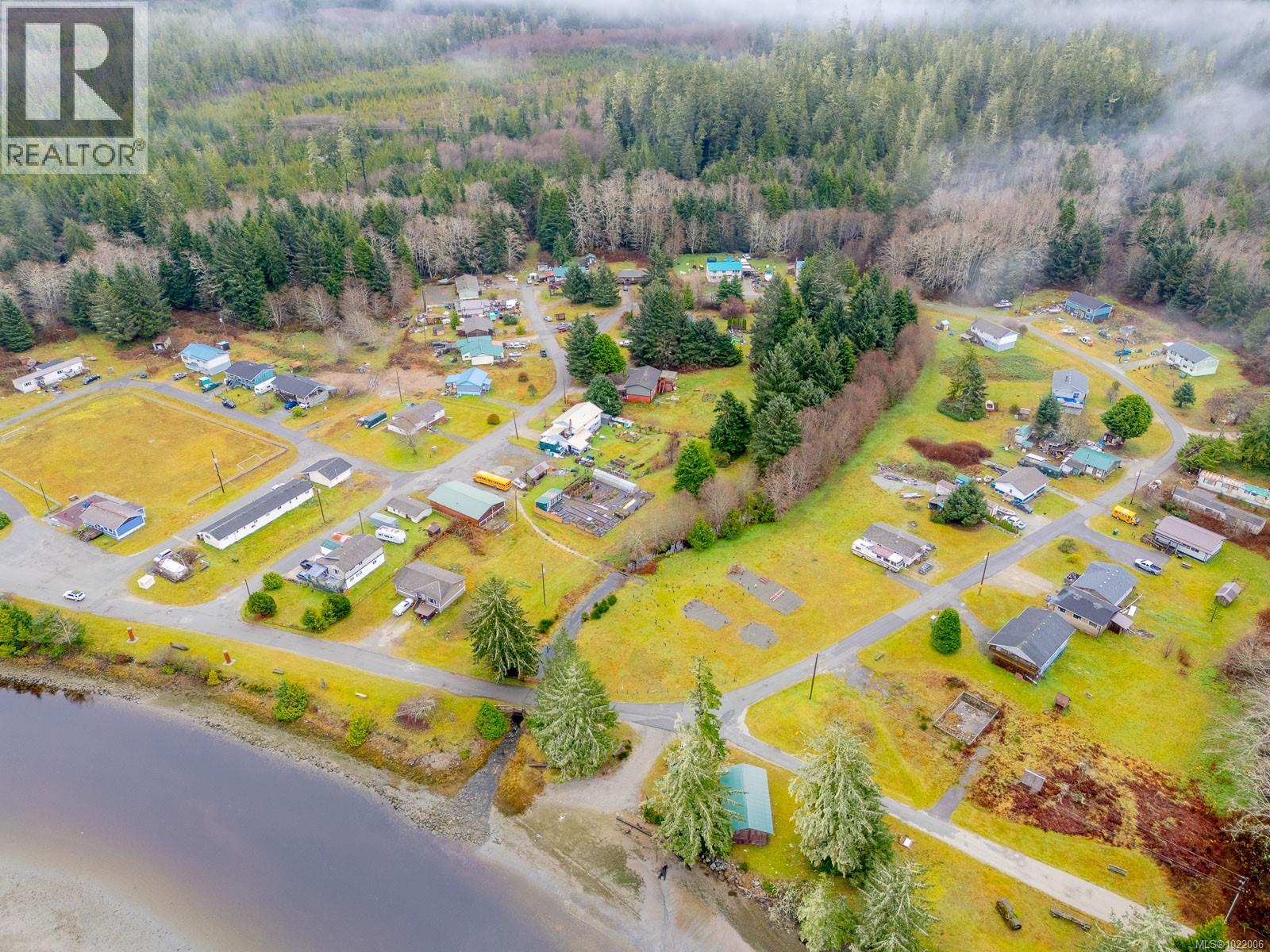 230 Clutus Rd, Bamfield, British Columbia