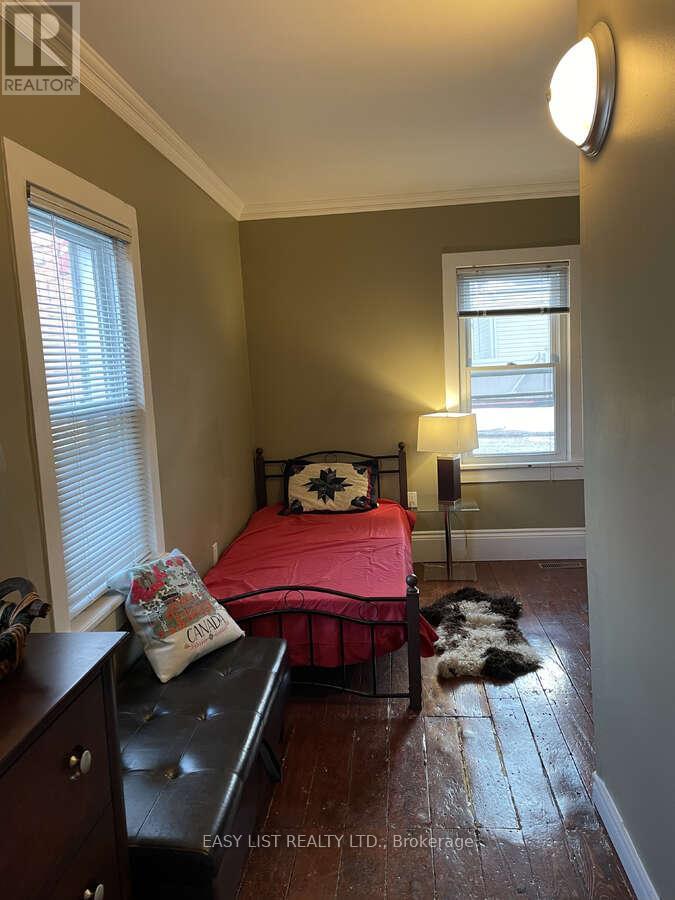 14 Chestnut Lane, St. Catharines, Ontario  L2T 1G4 - Photo 11 - X12474774