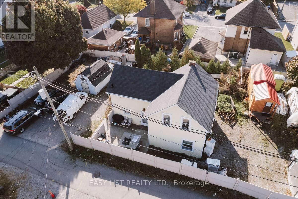 14 Chestnut Lane, St. Catharines, Ontario  L2T 1G4 - Photo 6 - X12474774