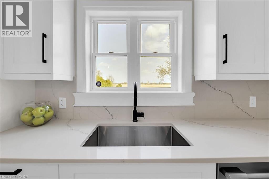 8184 Airport Road E, Hamilton, Ontario  L0R 1W0 - Photo 10 - 40794235