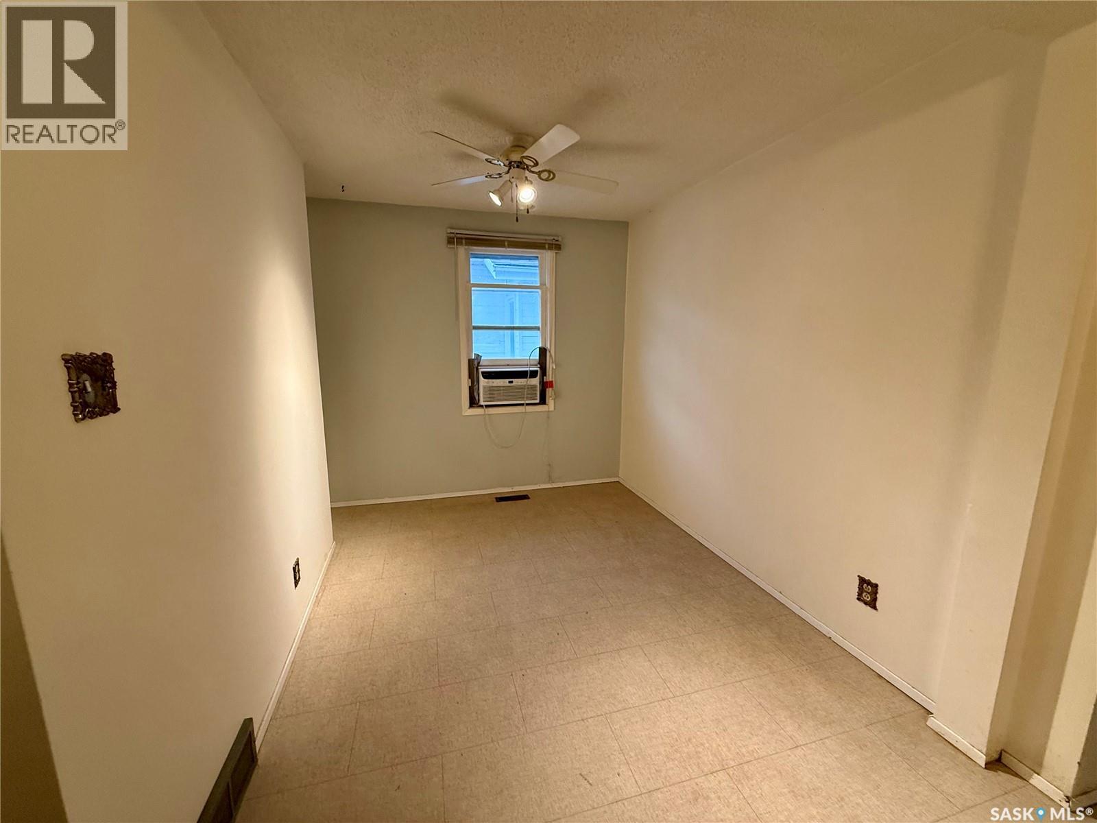 1140 Coteau Street W, Moose Jaw, Saskatchewan  S6H 5G6 - Photo 13 - SK024077