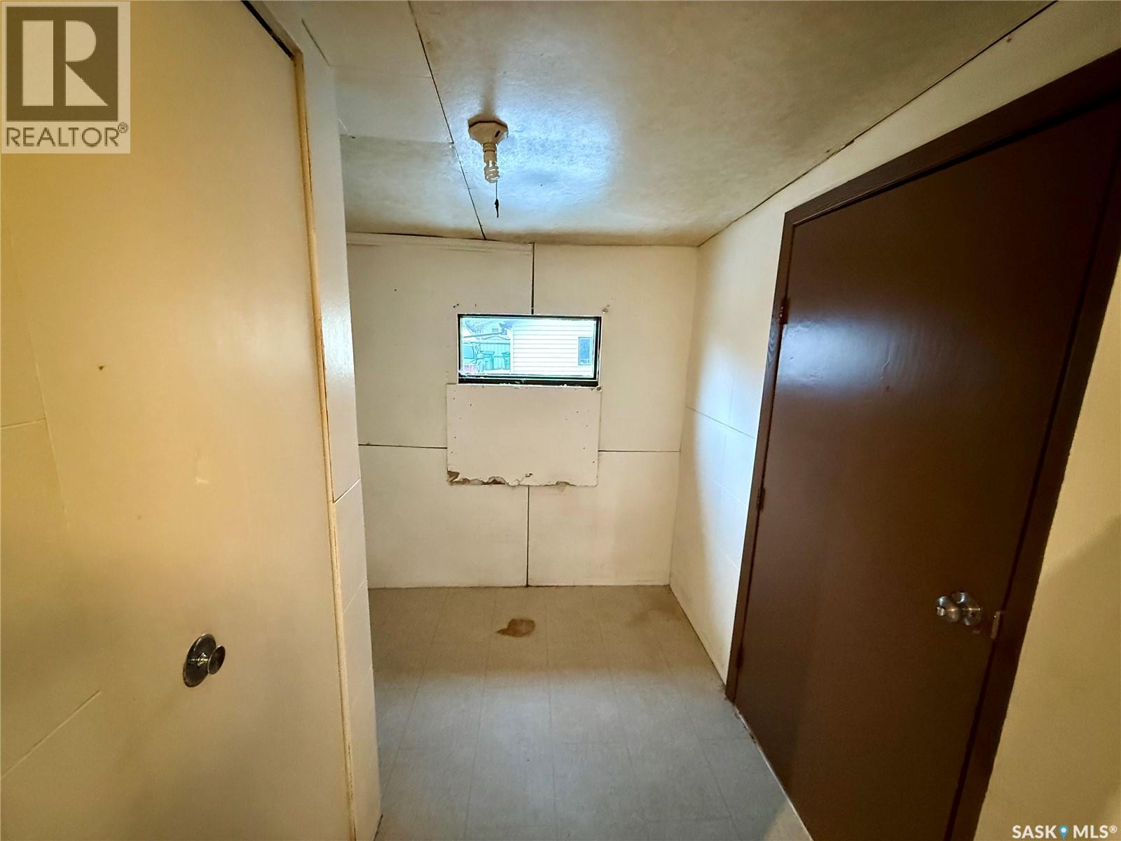 1140 Coteau Street W, Moose Jaw, Saskatchewan  S6H 5G6 - Photo 15 - SK024077