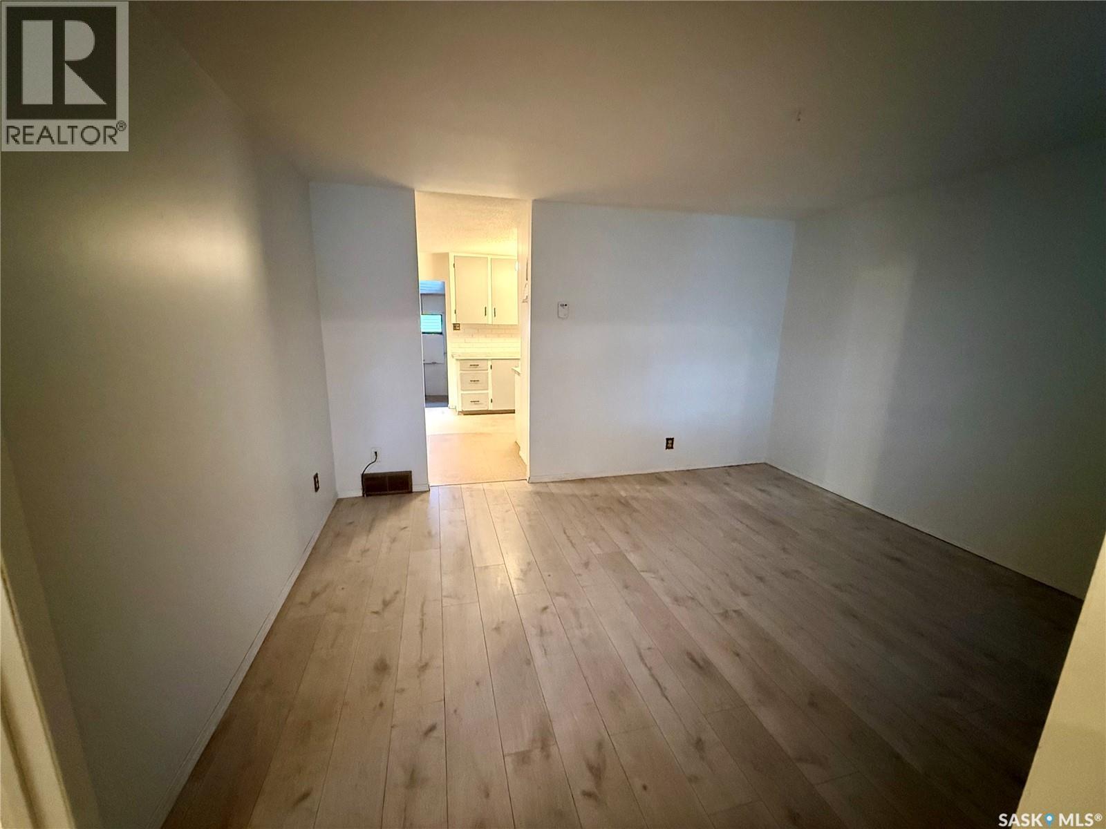 1140 Coteau Street W, Moose Jaw, Saskatchewan  S6H 5G6 - Photo 4 - SK024077